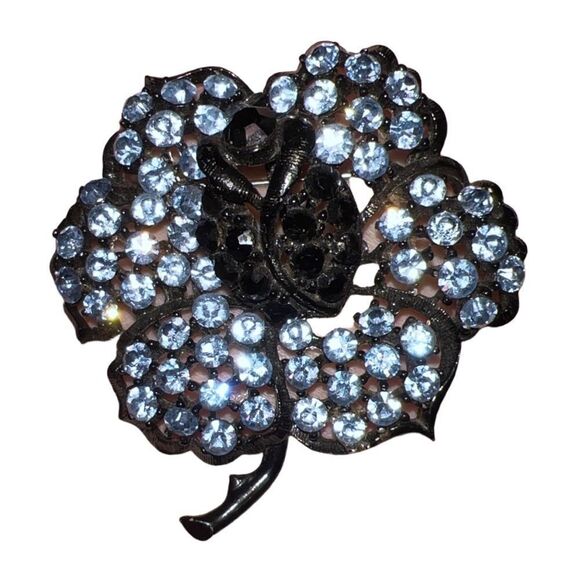 Vintage Weiss Large Japanned Blue Rhinestone Flower Brooch, Signed - Picture 3 of 9